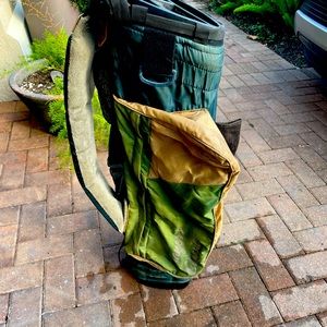 Golf Bag Players Classic 
With shoulder strap